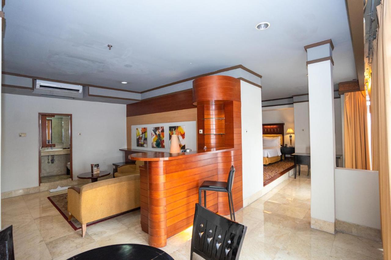 Hotel Savoy Homann Bandung Exterior photo
