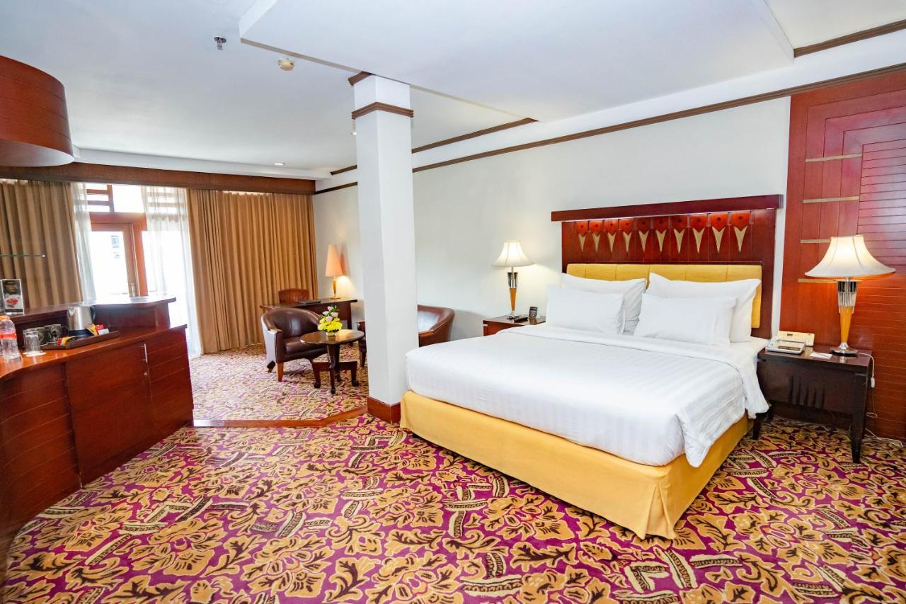 Hotel Savoy Homann Bandung Exterior photo