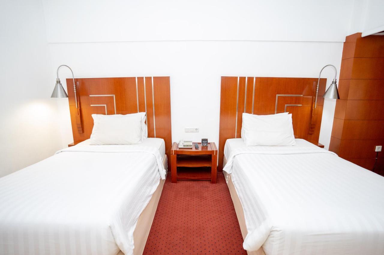 Hotel Savoy Homann Bandung Exterior photo